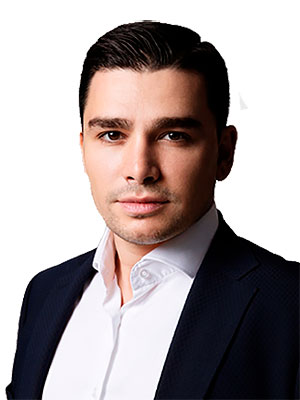 Максим Ашортиа